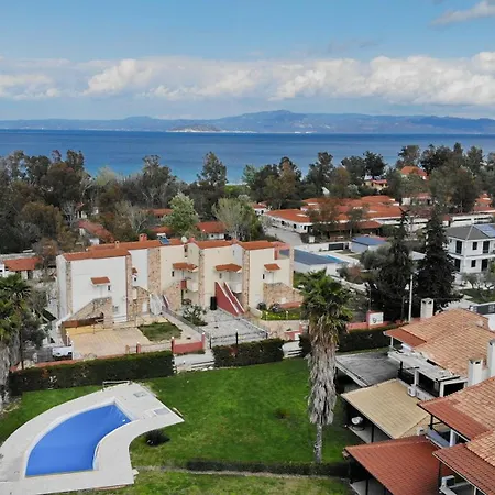 Villa Terra - Great Gardens, Shared Pool, Bbq
