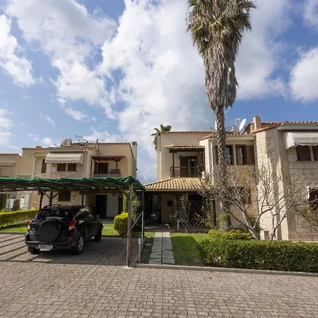 Villa Terra - Great Gardens, Shared Pool, Bbq Villa *