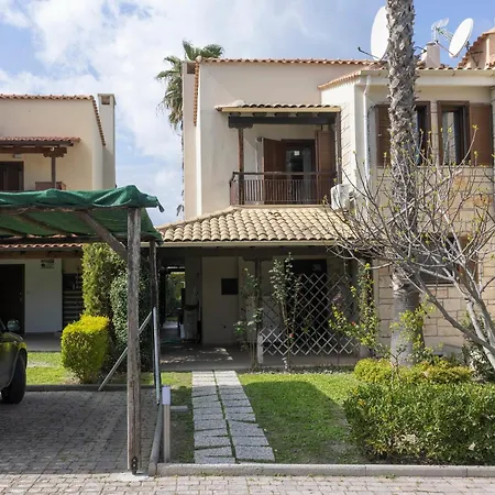 Villa Terra - Great Gardens, Shared Pool, Bbq Villa